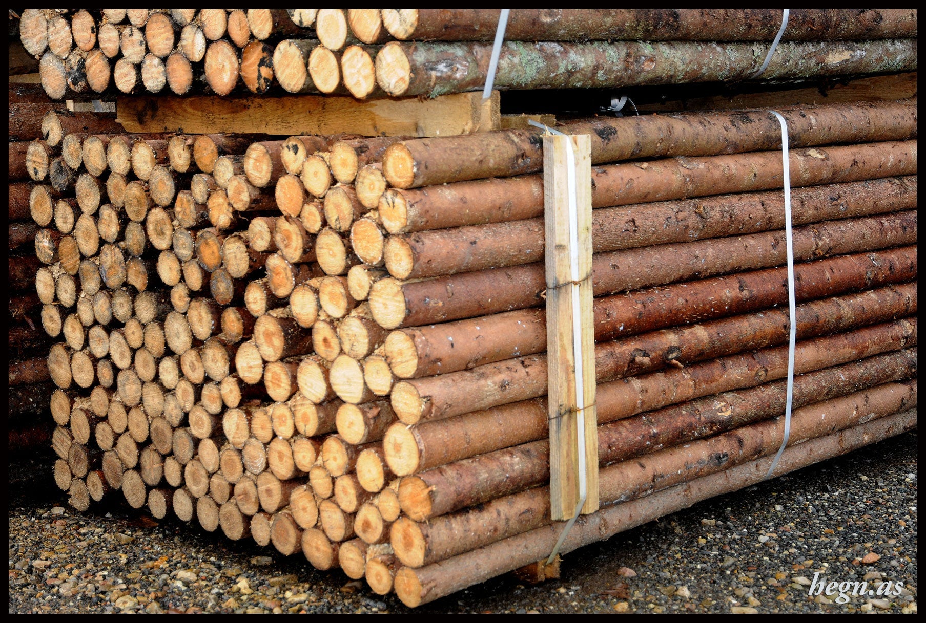 Rafter med bark Ø5-9 cm