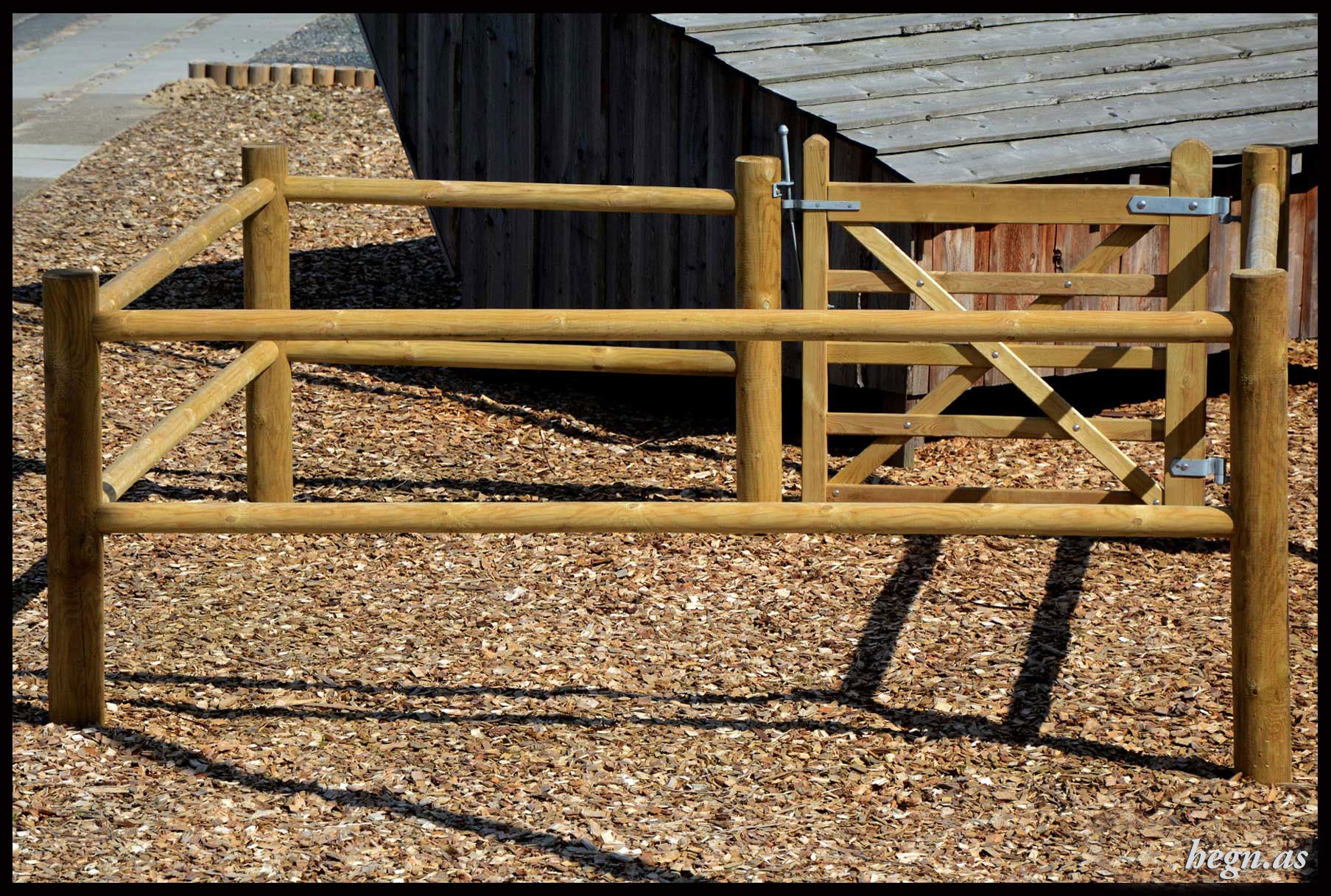 Hestehegn med låge