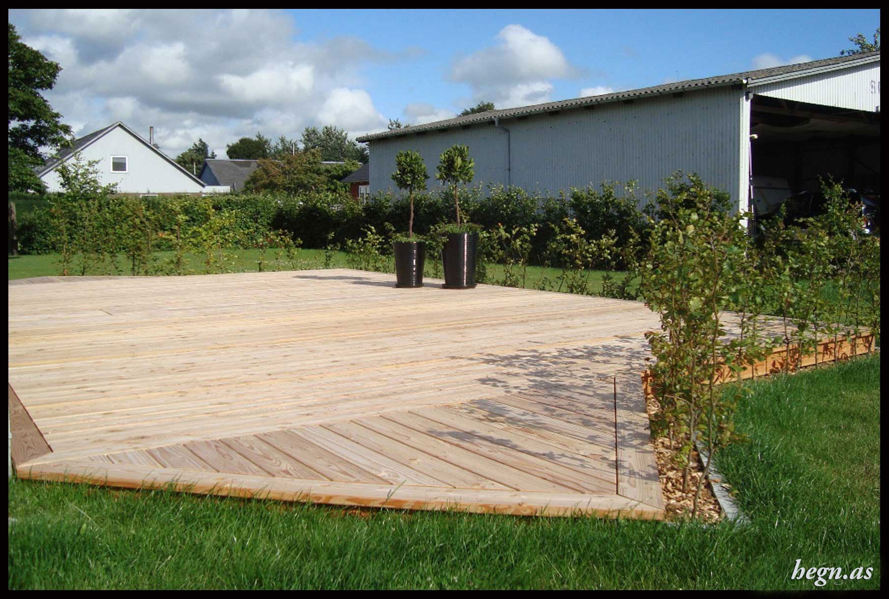 Lærketræs terrasse