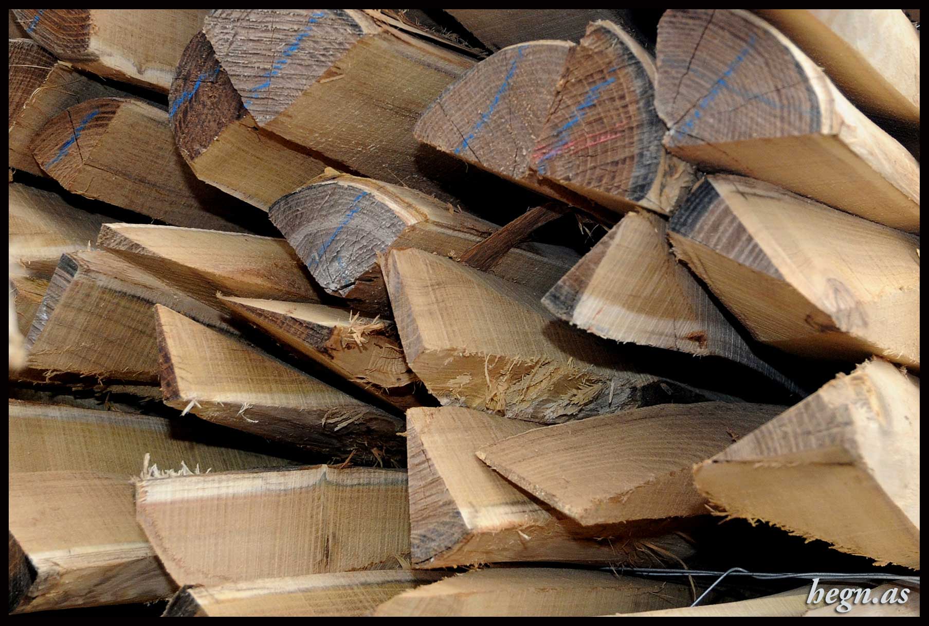 Kløvet hegnspæle i robinie kvarte