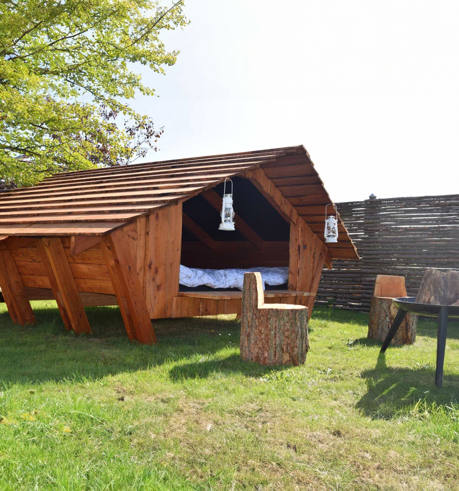 Shelter model Schweiz